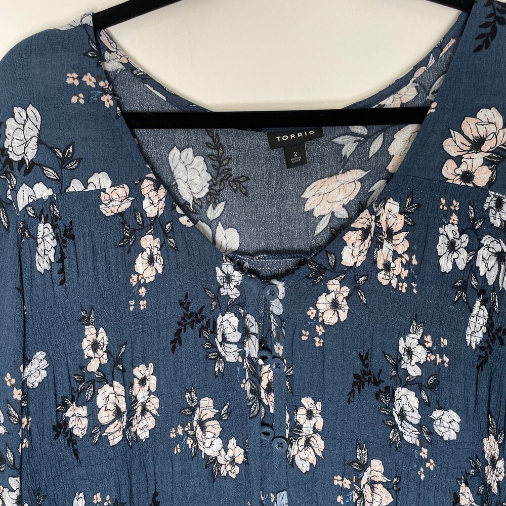 Torrid Crinkle Gauze Smocked Button Front Top 2X Floral Blue Fairy Cottagecore - Picture 3 of 13